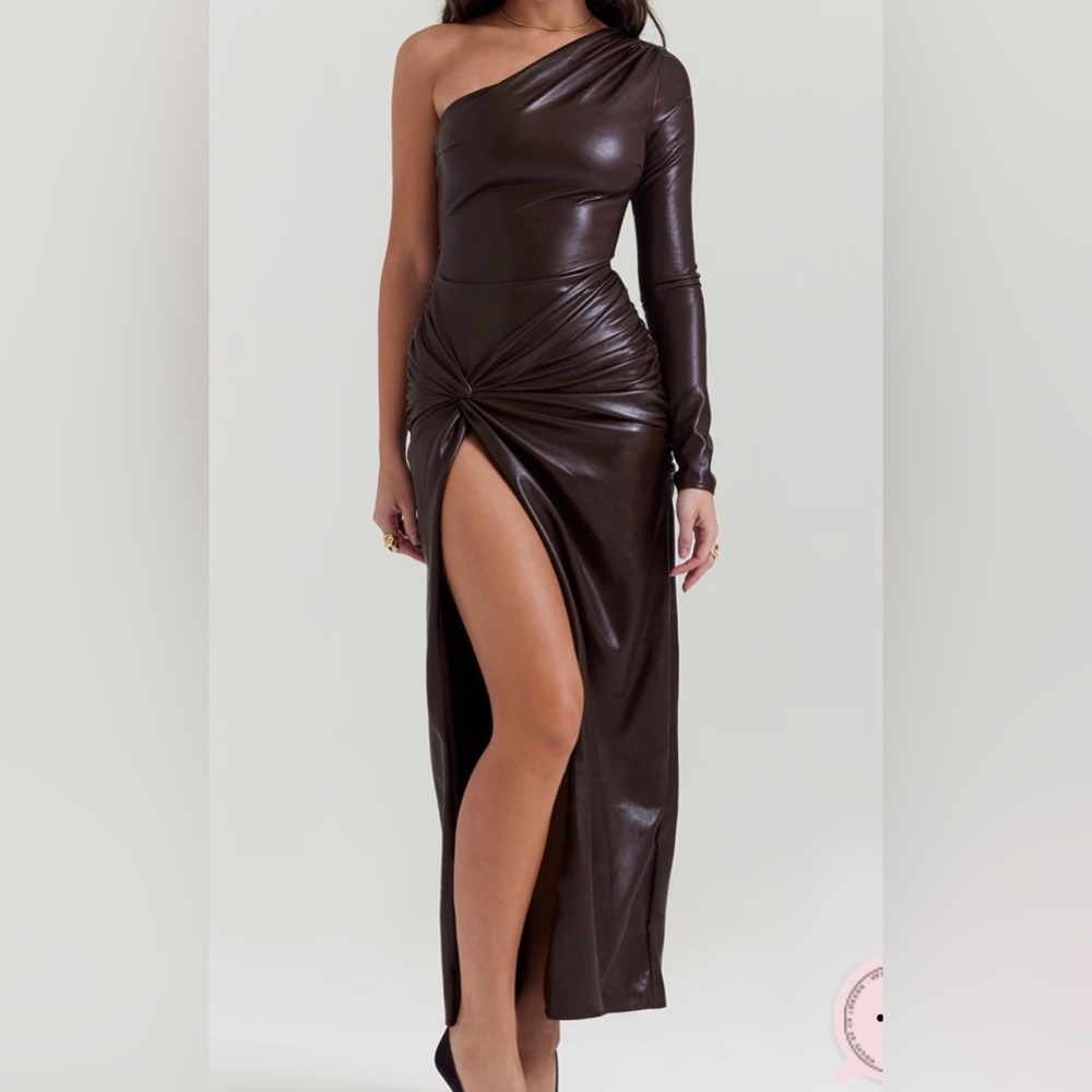 House of CB OCTAVIA
Cocoa Vegan Leather Maxi Dress